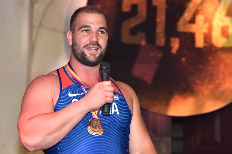 Svečani doček brončanog Stipe Žunića na Narodnom trgu