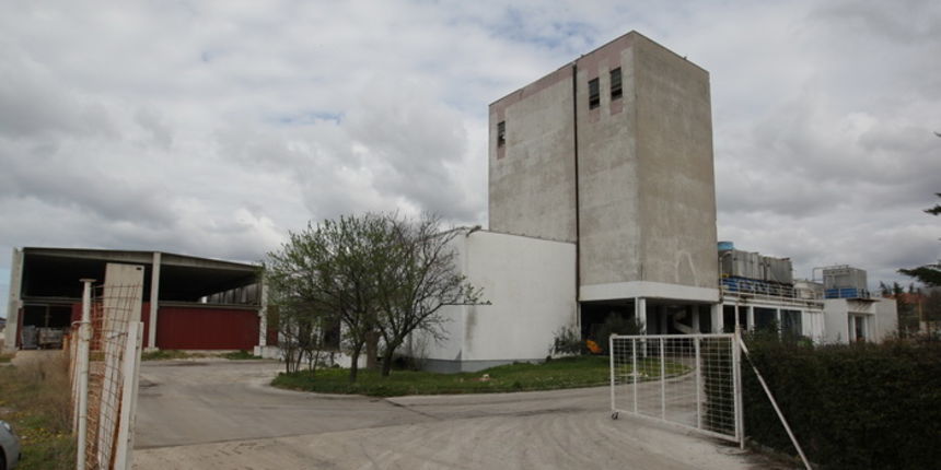 Zadar, 180311.
Press konferencija u tvrtki Adrija povodom privodjenja Miodraga Lacica, vlasnika tvrtke.
Na slici: pogoni u Adriji.
Foto: Vladimir Ivanov / CROPIX Zadar, 180311.
Press konferencija u tvrtki Adrija povodom privodjenja Miodraga Lacica, vlasnika tvrtke.
Na slici: pogoni u Adriji.
Foto: Vladimir Ivanov / CROPIX