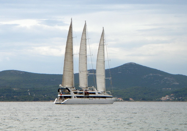 Jedrenjak Le Ponant islplovljava iz Zadra Jedrenjak Le Ponant islplovljava iz Zadra