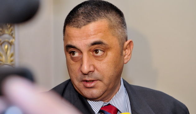 Zagreb, 201112.
Sabor.
Izrecena je  prvostupanjska presuda bivsem premijeru Ivi Sanaderu u slucaju Hypo i INA-Mol.
Bivsi premijer osudjen je na jedinstvenu kaznu od 10 godina.
Na fotografiji: Zoran Vinkovic.
Foto: Admir Buljubasic / CROPIX