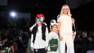 Hrvatske manekenke predstavile “Ličku ružu” Mine Petre, foto: FAMA