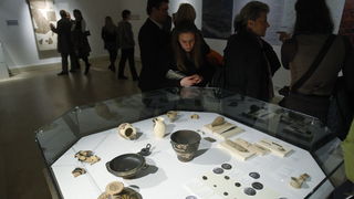 Zagreb, 141010.
Klovicevi dvori.
Otvorenje izlozbe ” Anticki Grci na tlu Hrvatske”
Izlozba Antizki Grci na tlu Hrvatske obuhvaca razdoblje od 12. do 1. st. pr. Kr., odnosno od najranijih posjeta Grka na Grka nasem priobalju