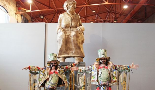 LET 3 održao seminar u Laubi i ekskluzivno otkrio izgled spomenika “Angela Merkel sere!”