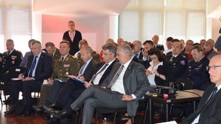 U Divuljama održana tematska sjednica premijera i župana o požarnoj sezoni U Divuljama održana tematska sjednica premijera i župana o požarnoj sezoni