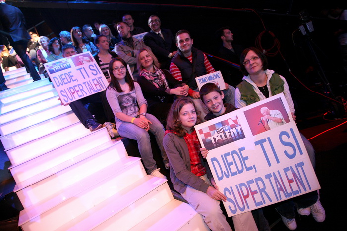 Zagreb, 121110
Super talent show Nove Tv.
Jadran film.
Foto: Biljana Gaurina / CROPIX Zagreb, 121110
Super talent show Nove Tv.
Jadran film.
Foto: Biljana Gaurina / CROPIX