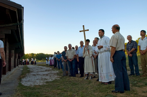 Privlaka: Procesija i Sveta misa, 13. lipnja 2009. Privlaka: Procesija i Sveta misa, 13. lipnja 2009.