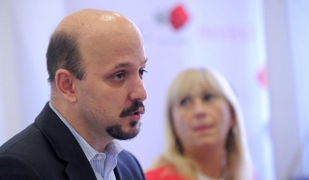 02.08.2013., Zagreb – Konferencija za medije na kojoj su ministar poduzetnistva i obrta Gordan Maras i clanica Uprave HAMAG INVEST-a Martina Jus predstavili novi kreditni program “Mikrokreditiranje, prvi korak u poduzetnistvo”. Photo: Daniel Kasap/PIXSE