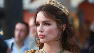 Severina i Robert Kurbaša u kostimima carice Priske i Dioklecijana prošetali Peristilom. Photo: Miranda Cikotić/PIXSELL