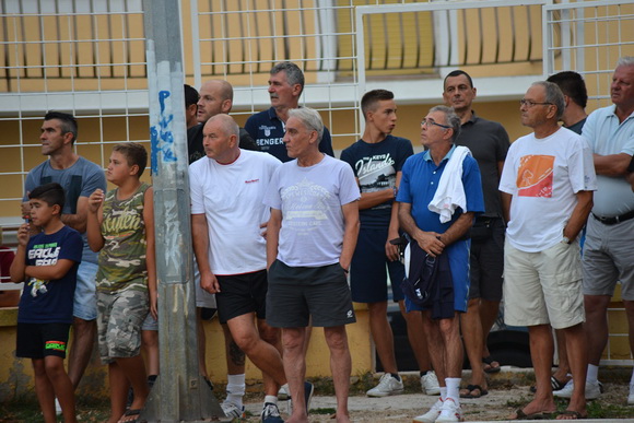 U povodu blagdana Kraljice Mira u Stanovima odigrana utakimica između veterana KK Zadar i Stanova, Foto: Iva Perinčić U povodu blagdana Kraljice Mira u Stanovima odigrana utakimica između veterana KK Zadar i Stanova, Foto: Iva Perinčić