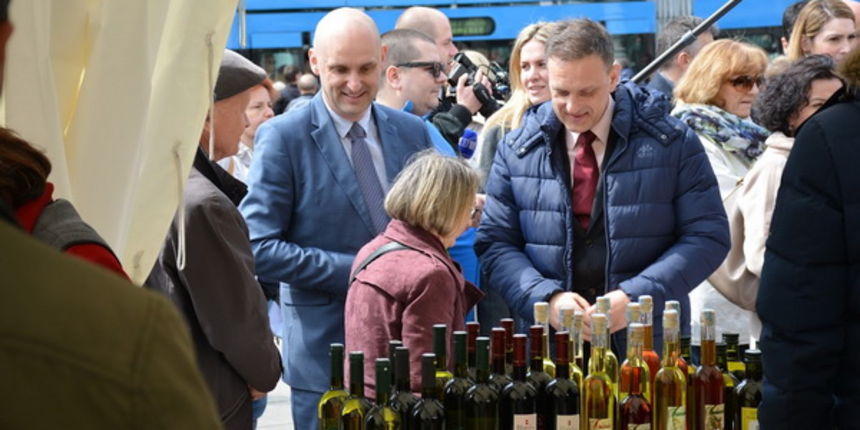 Promocija hrvatskih otočnih proizvoda u Zagrebu Promocija hrvatskih otočnih proizvoda u Zagrebu