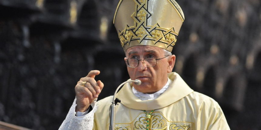 Zadar, 011111
U katedrali sv. Stosije u Zadru, misno slavlje povodom dana Svih Svetih predvodio je zadarski nadbiskup Zelimir Puljic.
Na fotografiji: zadarski nadbiskup Zelimir Puljic.
Foto : Luka Gerlanc / CROPIX Zadar, 011111
U katedrali sv. Stosije u Zadru, misno slavlje povodom dana Svih Svetih predvodio je zadarski nadbiskup Zelimir Puljic.
Na fotografiji: zadarski nadbiskup Zelimir Puljic.
Foto : Luka Gerlanc / CROPIX