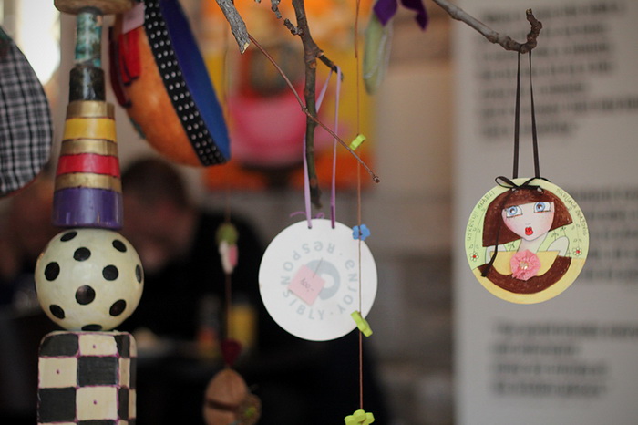 Restoran Bar Atrij: Prodajna izložba uskrsnih pisanica Silvijane Dražović, Foto: Saša Čuka Restoran Bar Atrij: Prodajna izložba uskrsnih pisanica Silvijane Dražović, Foto: Saša Čuka