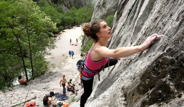 Zadar, 300412.
U Nacionalnom parku Paklenica danas je odrzano natjecanje u sportkom penjanju Big Wall speed climbing. Osim natjecatelja, Paklenicu su posjetili i amateri penjaci. Brojni turisti i domaci takodjer su uzivali u setnjama parkom Paklenica.
Na