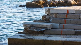 Dio zadarske rive urušio se nakon tijekom subotnjeg nevremena