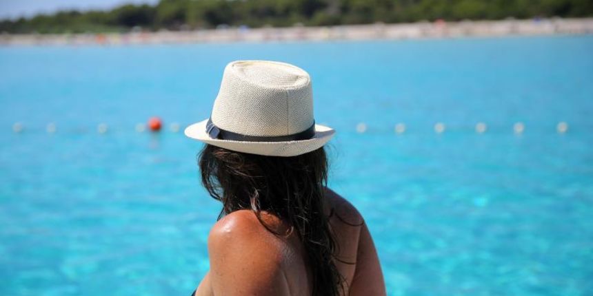 25.07.2013., Dugi otok – Dugi otok pripada zadarskoj otocnoj skupini sjevernodalmatinskih otoka. Na otoku se nalazi jedanaest naselja, a svojim prekrasnim uvalama i plazama privlaci velik broj turista. Photo: Filip Brala/PIXSELL Autor  Filip Brala/PIXSE