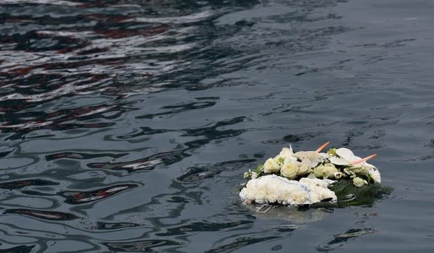 U povodu Dana pomoraca  održan tradicionalni obred bacanja vijenca u more odana je počast svim stradalim pomorcima.  Photo: Dino Stanin/PIXSELL