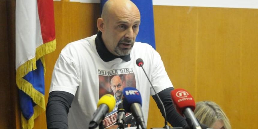 Image 378493 (auto) Image 378493 (auto)