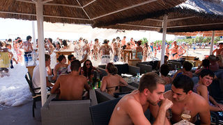 Odbojkaški turnir i pjena party u Bibnjama, foto: Leo Banić