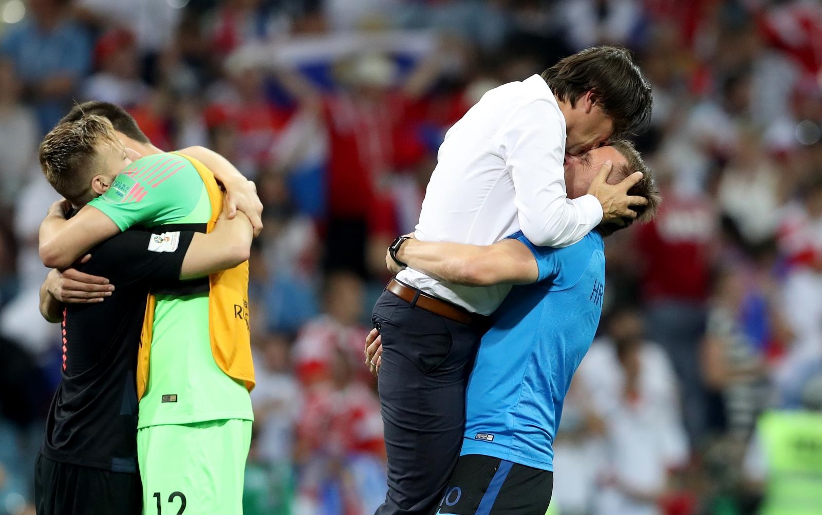 Slavlje Vatrenih nakon plasmana u polufinale Svjetskog prvenstva Slavlje Vatrenih nakon plasmana u polufinale Svjetskog prvenstva