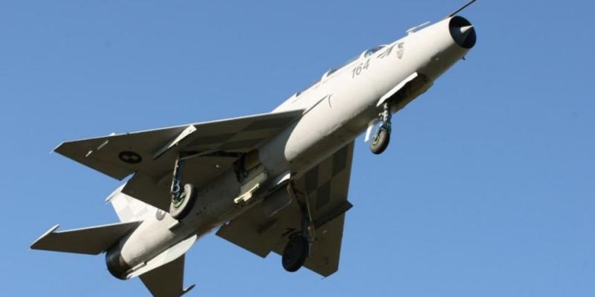 Pula – Preleti borbenih aviona Mig 21 Hrvatskog ratnog zrakoplovsta. Photo: Dusko Marusic/PIXSELL Pula – Preleti borbenih aviona Mig 21 Hrvatskog ratnog zrakoplovsta. Photo: Dusko Marusic/PIXSELL