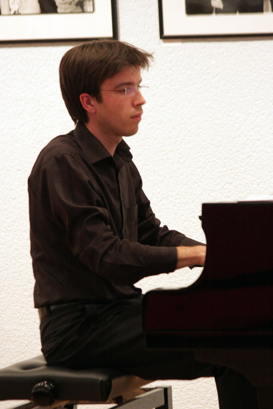 HKK – Piu Mosso HKK – Piu Mosso