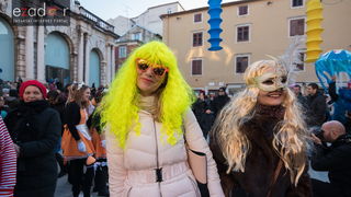 Zadarski karneval 2018: Povorka maškaranih skupina od Gradskih vrata preko Foruma do Narodnog trga Zadarski karneval 2018: Povorka maškaranih skupina od Gradskih vrata preko Foruma do Narodnog trga