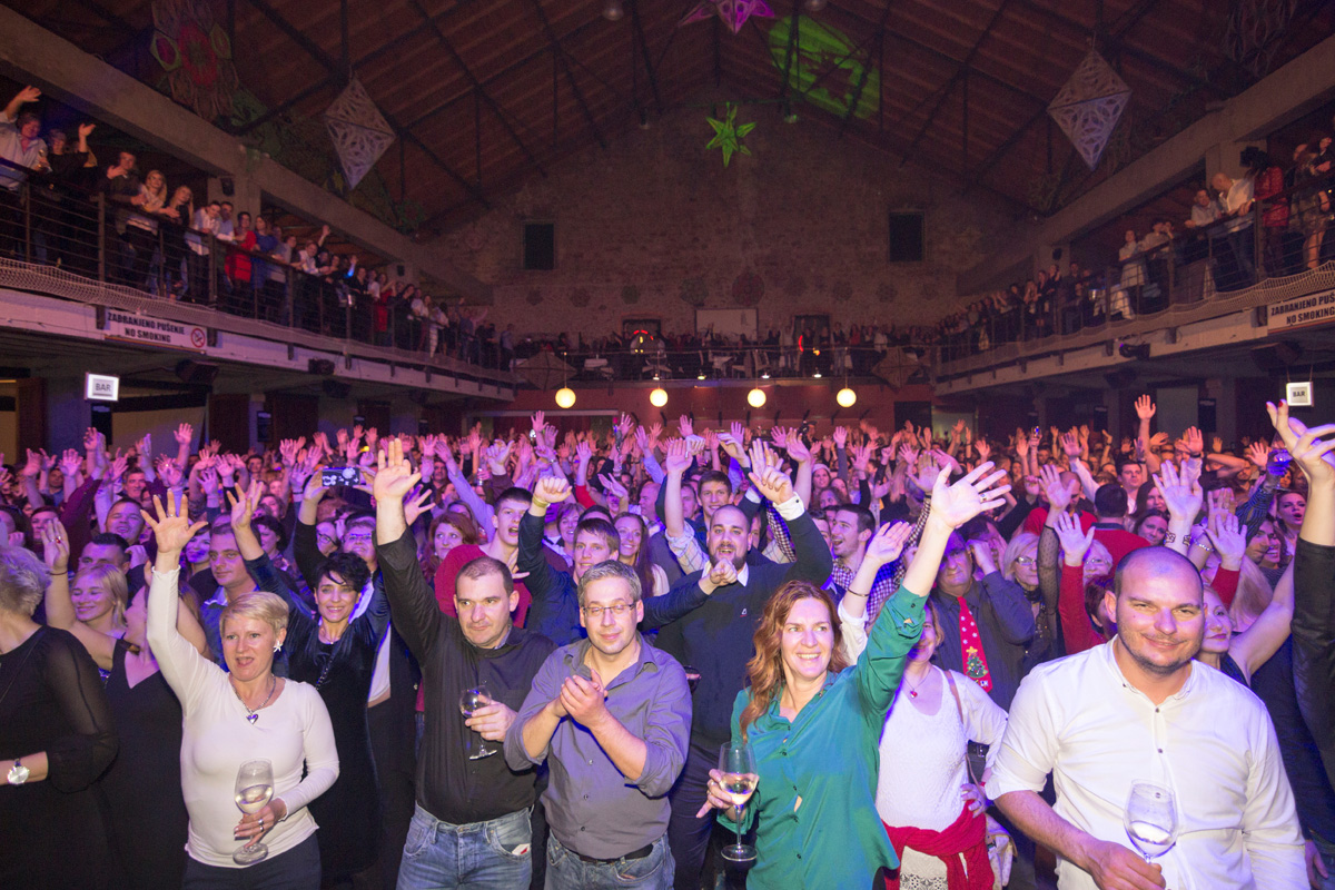 Božićni koncert Tomislava Bralića i klape Intrade u zadarskom klubu Arsenal 25. prosinca 2016.