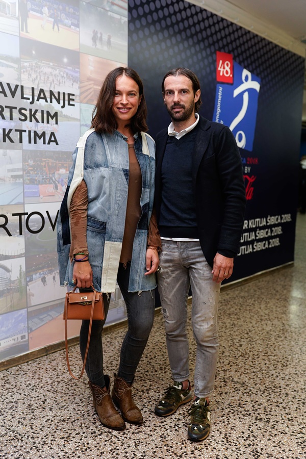 Stand up comedy večer: Ivan Šarić u Domu sportova Stand up comedy večer: Ivan Šarić u Domu sportova