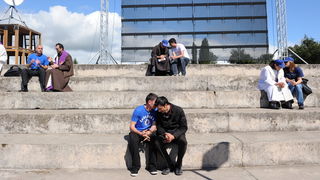 Zadar, 080510.
Zadar je domacin Susreta katolicke mladezi 2010. 
Susret ce trajati dva dana a u njemu ce sudjelovati preko 30.000 mladih iz Hrvatske i svijeta. 
Na fotografiji: mladi su se prije mise mogli ispovjedati na otvorenom.
Foto: Andrija Lucic / C