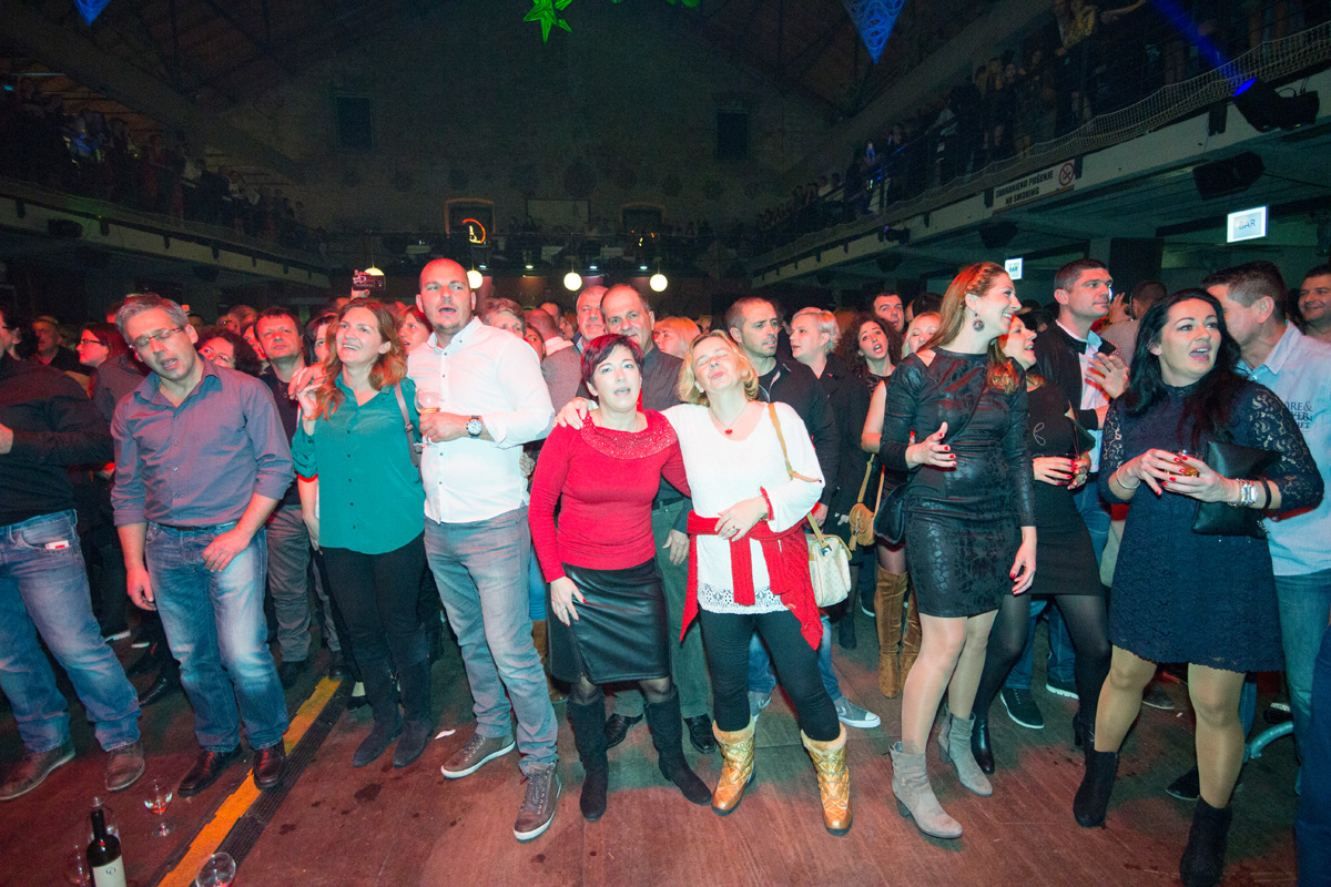 Božićni koncert Tomislava Bralića i klape Intrade u zadarskom klubu Arsenal 25. prosinca 2016.