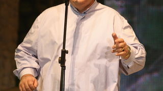 Zadar, 121110.
Dvorana Kresimira Cosica.Festival zabavne glazbe Zadar2010.Prva vecer.
Na fotografiji : nastup Vinko Coce
Foto : Vladimir Ivanov / Cropix Zadar, 121110.
Dvorana Kresimira Cosica.Festival zabavne glazbe Zadar2010.Prva vecer.
Na fotografiji : nastup Vinko Coce
Foto : Vladimir Ivanov / Cropix