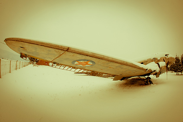 Priča zaboravljenog aviona u Otočcu, foto: Leo Banic