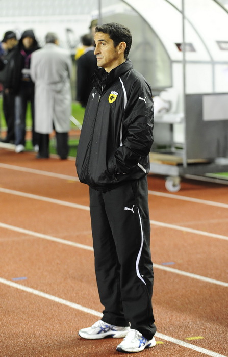 Split, 011210. 
Stadion HNK Hajduka u Poljudu.    
UEFA Europska liga utakmica HNK Hajduk – FC AEK. 
Na slici: Trener AOK-a Manolo Jimenez.
Foto: Nikola Vilic / CROPIX
