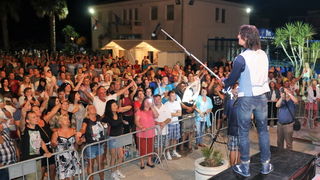 Jasmin Stavros na Viru