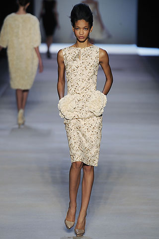 Na granici s coutureom (Moda.hr)