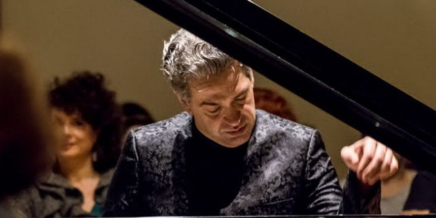 LOvro Pogorelić: “Kavalir za klavirom” u Svečanoj dvorani Sveučilišta u Zadru LOvro Pogorelić: “Kavalir za klavirom” u Svečanoj dvorani Sveučilišta u Zadru