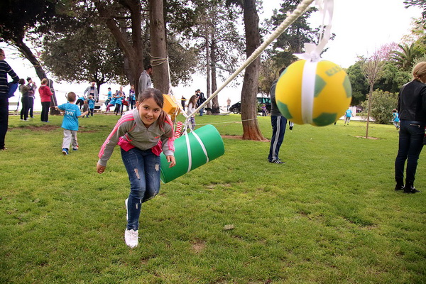 Sportska manifestacija za djecu “1000 koraka kroz 1000 ulica” SŠ “Loptica” Sportska manifestacija za djecu “1000 koraka kroz 1000 ulica” SŠ “Loptica”