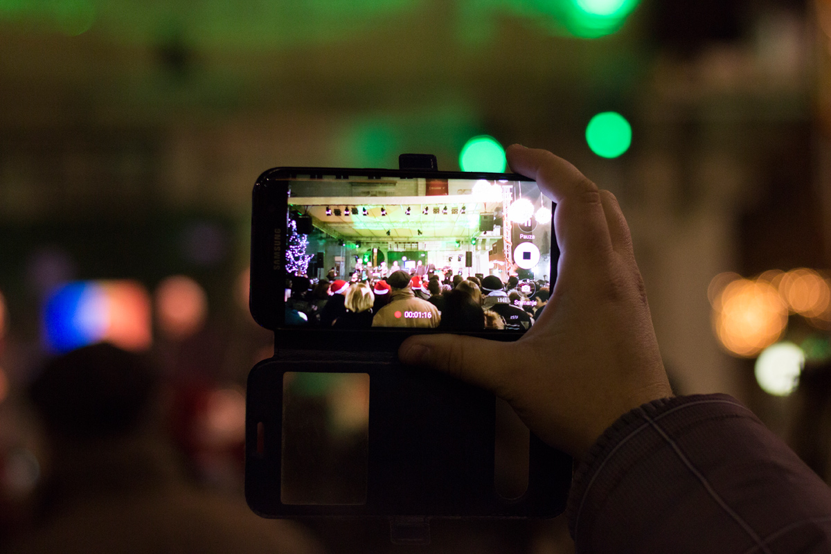 Doček 2017: Najluđa noć na zadarskom Poluotoku privukla više tisuća Zadrana i gostiju Doček 2017: Najluđa noć na zadarskom Poluotoku privukla više tisuća Zadrana i gostiju