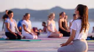 Međunarodni dan joge na Pozdrav suncu