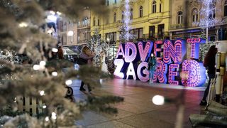 Zagrebački Advent ove godine pun je svjetla i šarenila