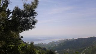 Obnova skloništa na Vlaškom gradu, foto: PD Paklenica Obnova skloništa na Vlaškom gradu, foto: PD Paklenica