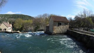 Obilaskom Nacionalnog parka Krka posjetitelji su obilježili 13. ožujka – Međunarodni dan rijeka. Photo: Hrvoje Jelavić/PIXSELL Obilaskom Nacionalnog parka Krka posjetitelji su obilježili 13. ožujka – Međunarodni dan rijeka. Photo: Hrvoje Jelavić/PIXSELL