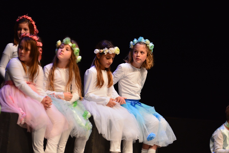 Premijera predstave “U sjeni” udruge “Igrajmo se” Premijera predstave “U sjeni” udruge “Igrajmo se”