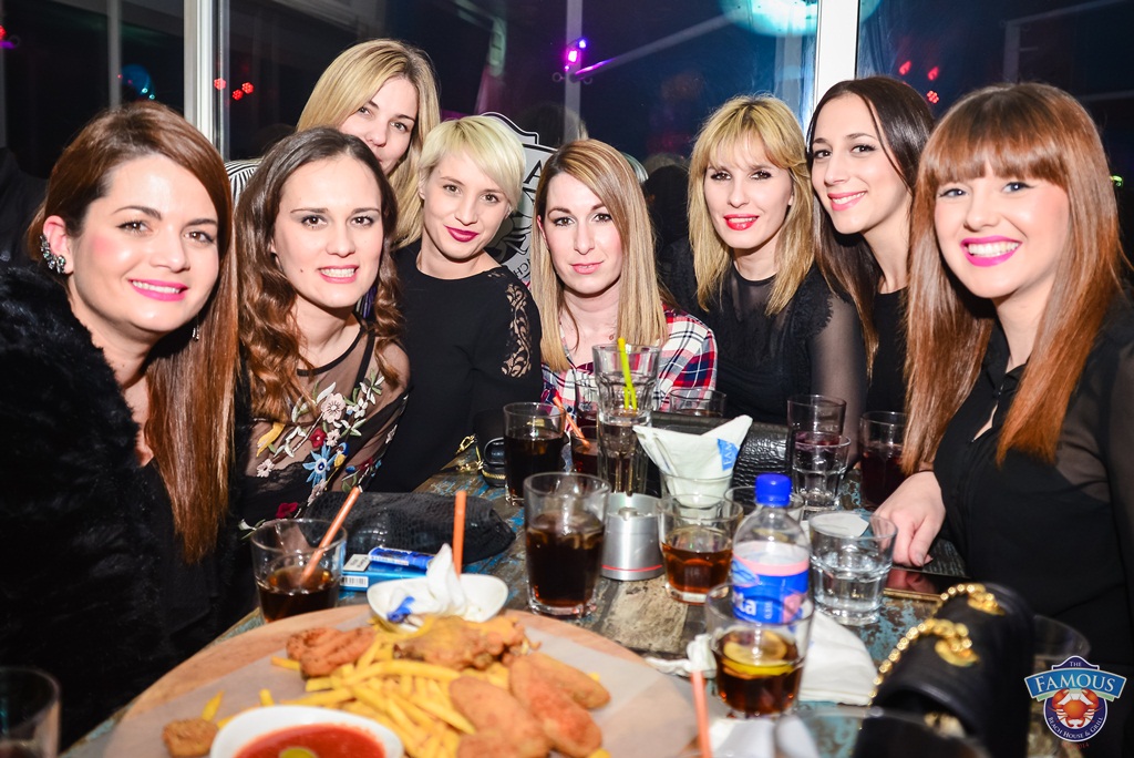 U Famous beach and grill baru Rockatansky bend proslavio je 20 godina djelovanja U Famous beach and grill baru Rockatansky bend proslavio je 20 godina djelovanja