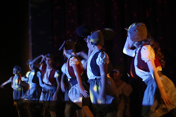 “Plesna čestitka” (foto:Saša Čuka)