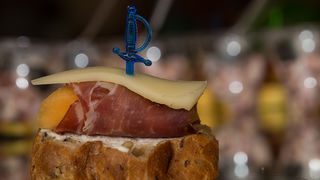 Biograd na moru: Otvorena izložba fotografija “Lunjske masline” Biograd na moru: Otvorena izložba fotografija “Lunjske masline”