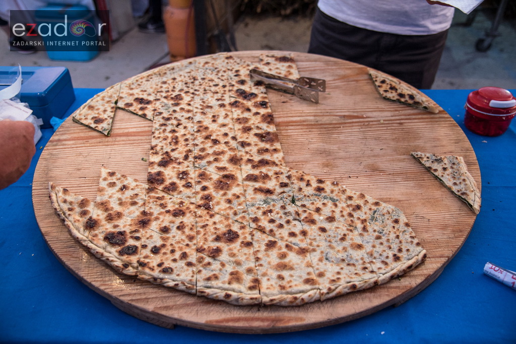 Otvoren 12. biogradski Gastro stol Otvoren 12. biogradski Gastro stol