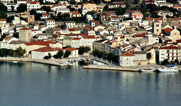 Blagdanski đir po Pagu 1. studenog 2013.  foto: Leonard Kvarantan