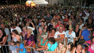 Virsko ljeto 2016: Dražen Zečić Zeko i Banana Band raspjevali i rasplesali Vir