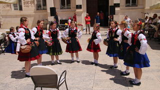 OŠ Zadarski otoci, učenici na Narodnom trgu